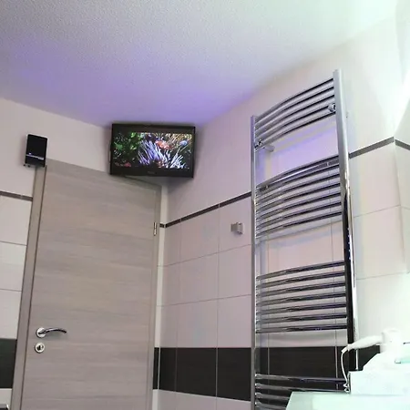 Exclusive With Volcano Views Semesterbostad Schalkenmehren