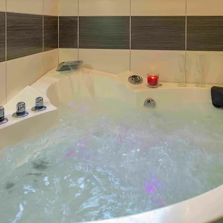 Exclusive With Volcano Views * Schalkenmehren