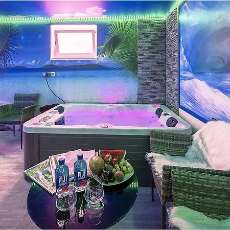 Exclusive With Volcano Views *