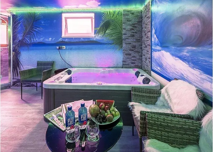 Exclusive With Volcano Views *